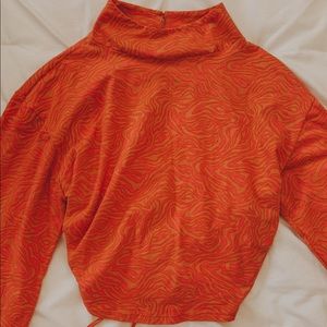 princess polly trippy waves top with open back